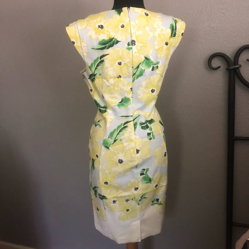 Fitted Spring Dress - Picture 7 of 8